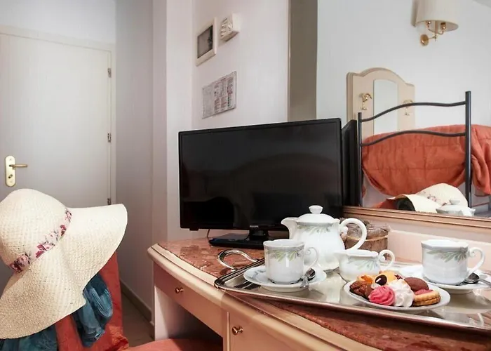 Mocambo Отель Морской Милан